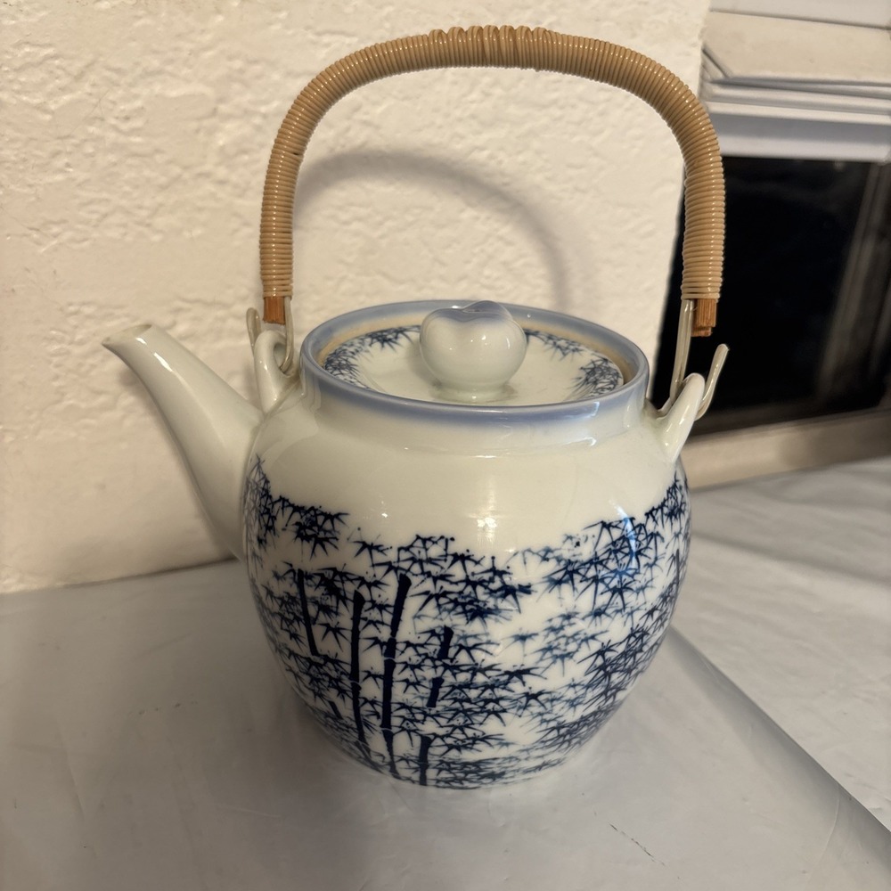 Blue White Bamboo Floral Print Porcelain Teapot With‎ Handle